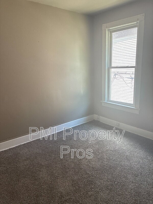 Building Photo - 1413 N 37th St