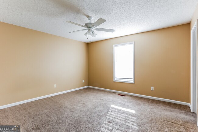 Building Photo - 419 Ivy Crest Dr