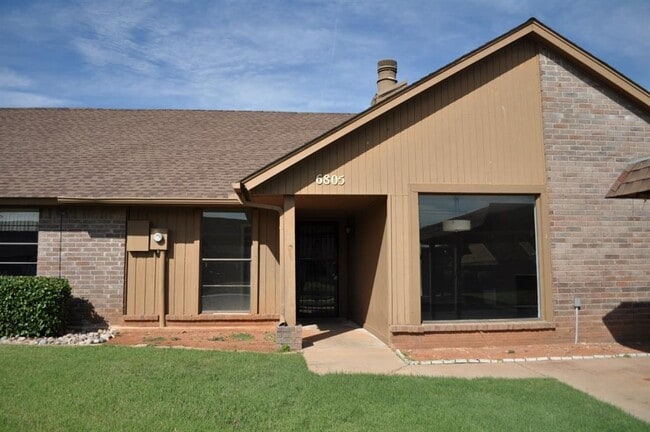 Building Photo - 6805 NW 63rd Terrace