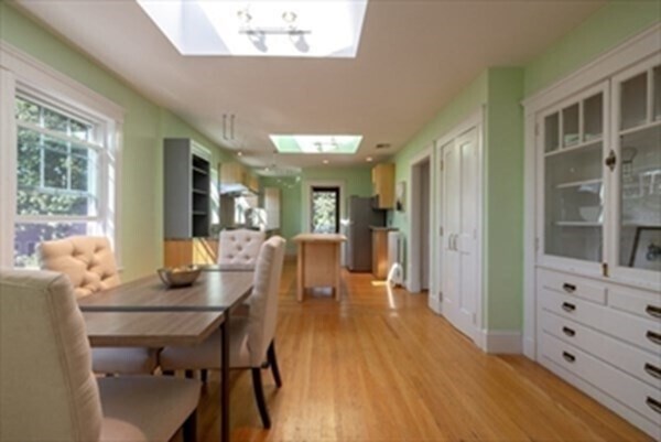 Building Photo - 109 Rockview St