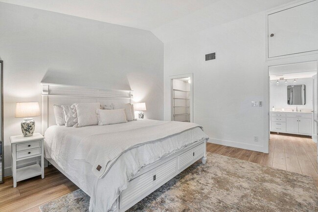 Building Photo - 11863 Wimbledon Cir