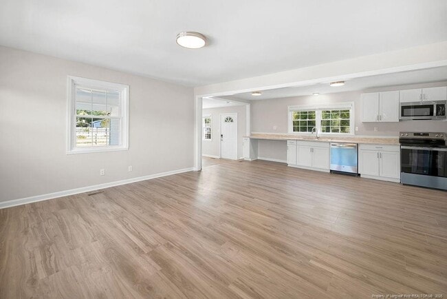 Building Photo - 4066 Hummingbird Pl