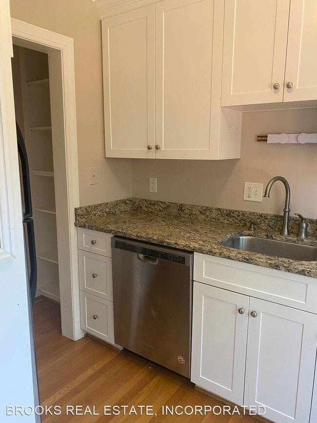 Building Photo - 2 br, 1.5 bath House - 421 Scotland Street #7