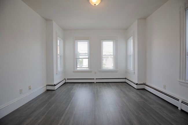 Building Photo - 115 Taylor St