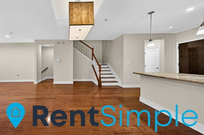 Building Photo - 1418 N Rhodes St