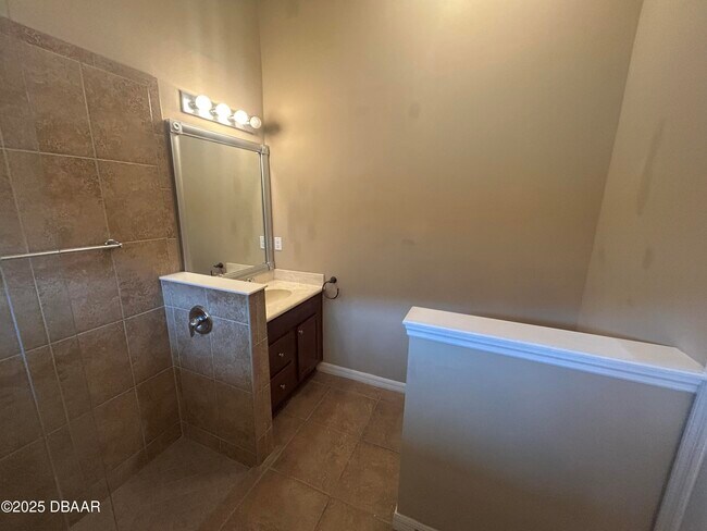 Building Photo - 665 Elk River Dr