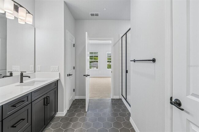 Building Photo - 4357 Roush Ave