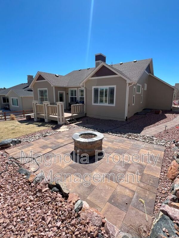 Building Photo - 11855 Koenig Dr