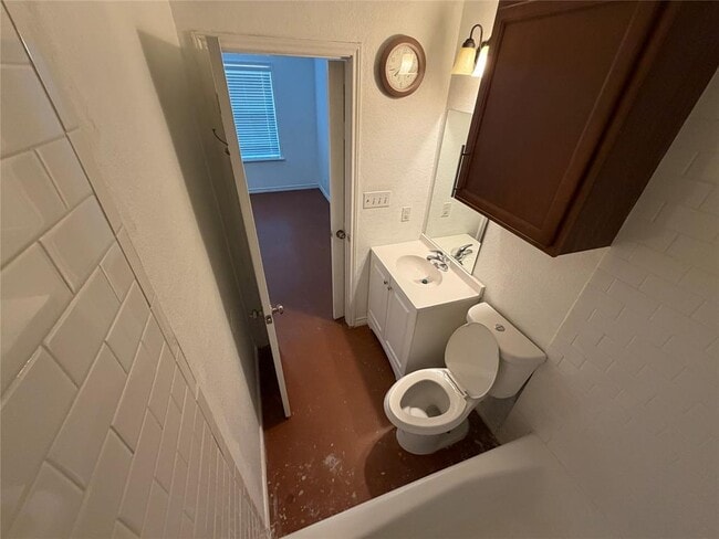 Building Photo - 16105 Fitchburg Cir