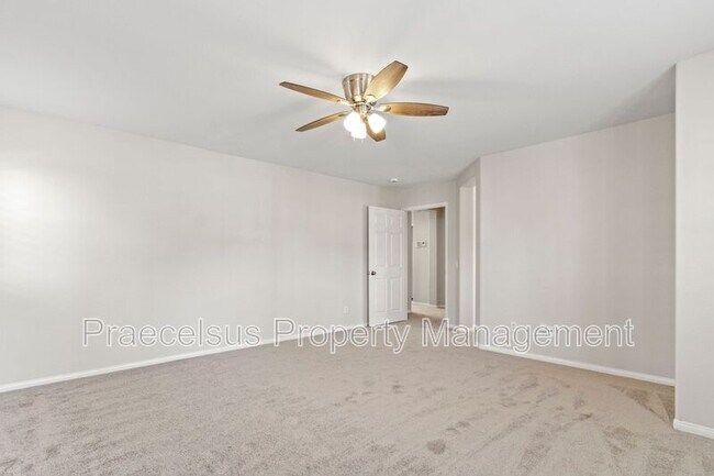 Building Photo - 421 Corte Calypso