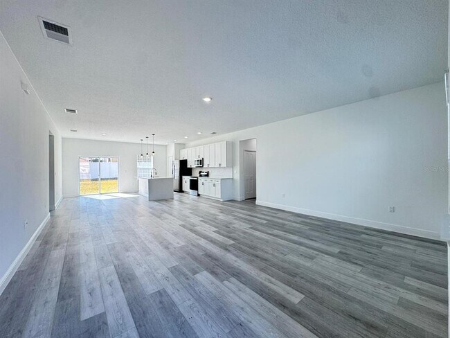 Building Photo - 482 Marion Oaks Manor