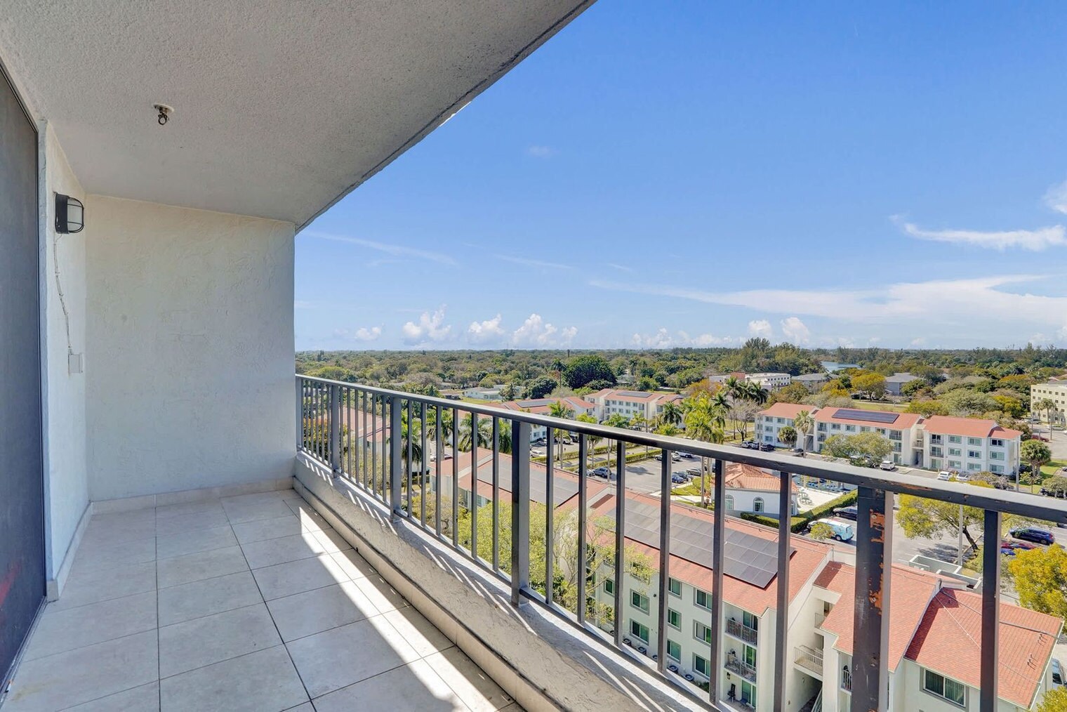 Building Photo - 777 NW 155th Ln