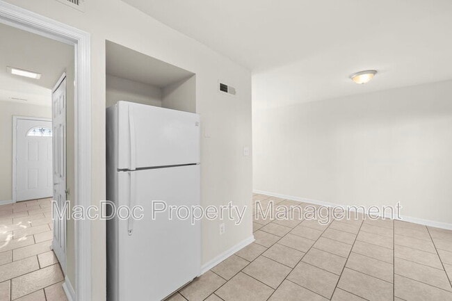 Building Photo - 129 Hickok Cir