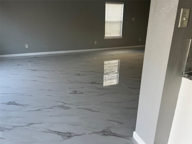 Building Photo - 2706 Piney Lake Ct