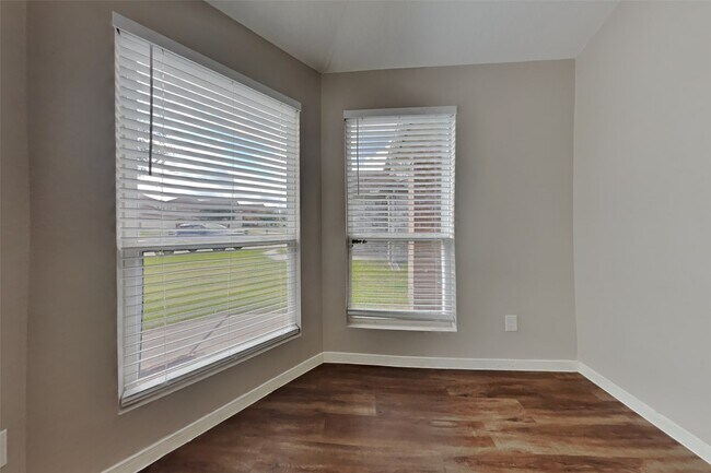 Building Photo - 16716 Foursquare Dr