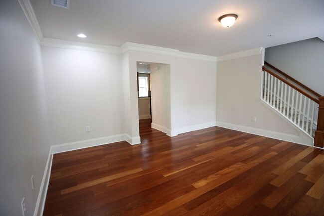 Building Photo - Available August 10th. Beautiful 3BR/2.5BA Townhome in Shelmore Village!