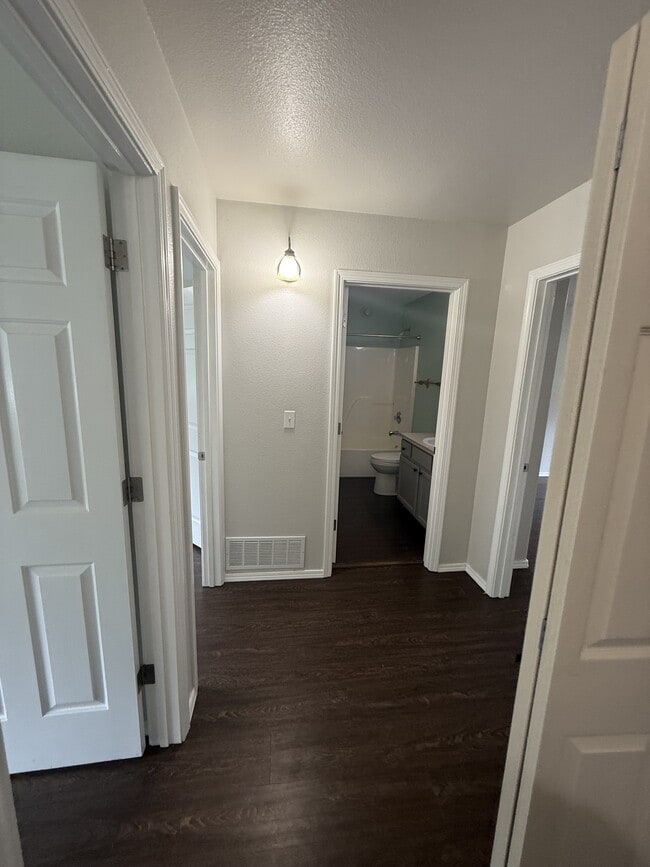 Building Photo - 4470 E Birchwood Dr