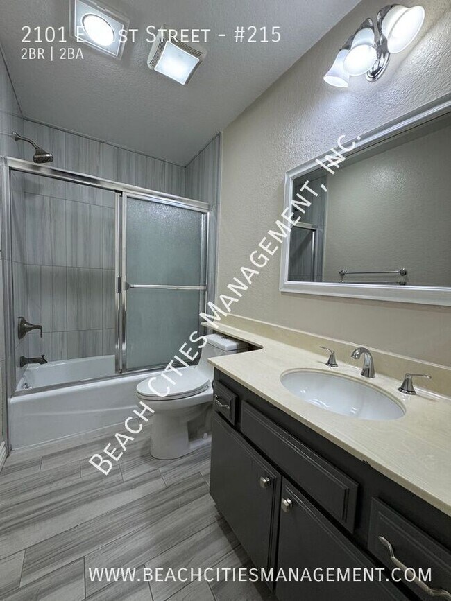 Building Photo - 2101 E 21st St