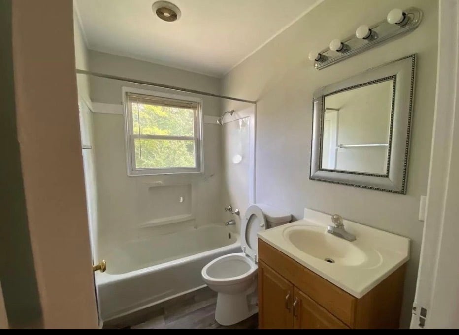 Bathroom - 606 N Moore Rd