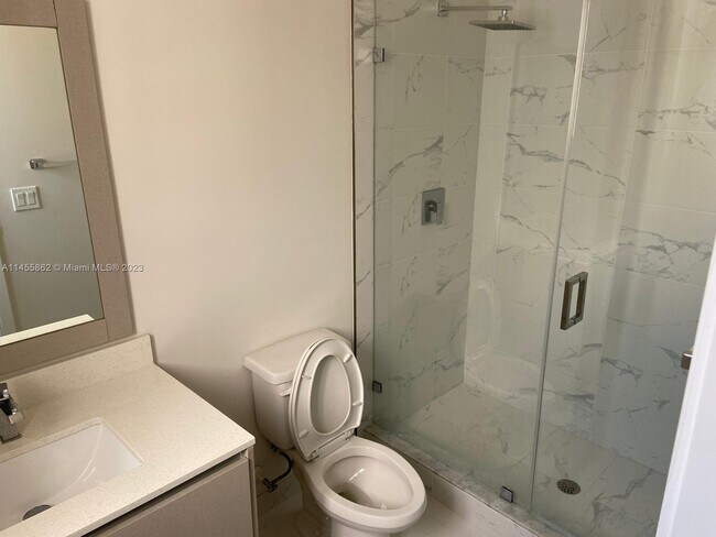 Building Photo - 2561 NE 193rd St