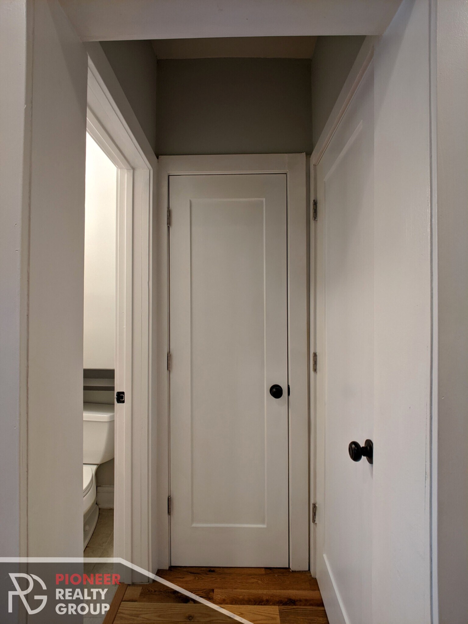 Building Photo - 4616 N Paulina St