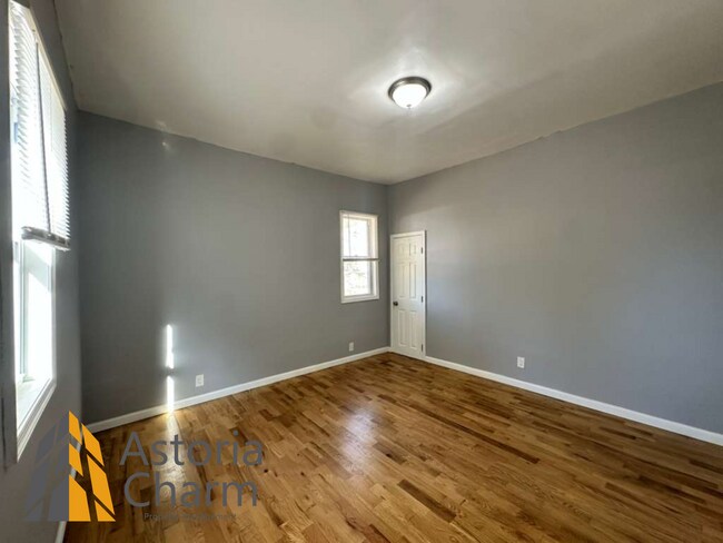 Building Photo - 3004 Clifton Ave