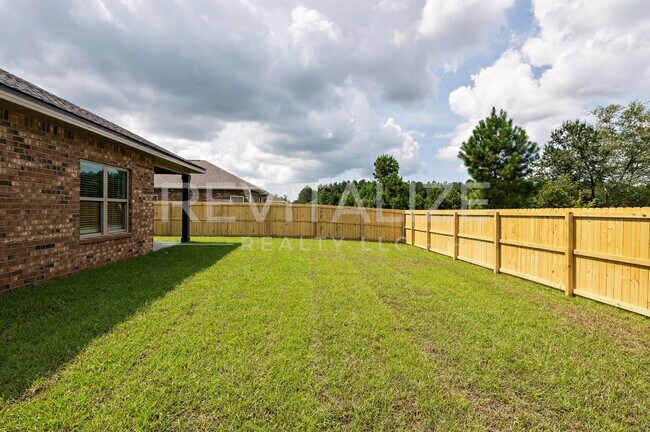 Building Photo - 13330 Shea Cir