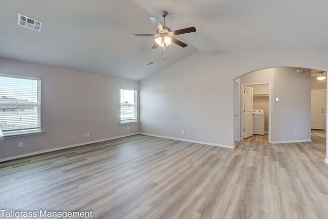 Building Photo - 4/2.5/2 New Construction in Broken Arrow!