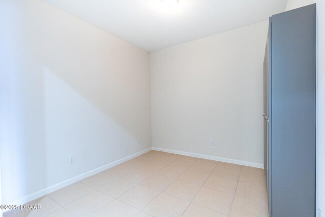 Building Photo - 261 Island Breeze Ave