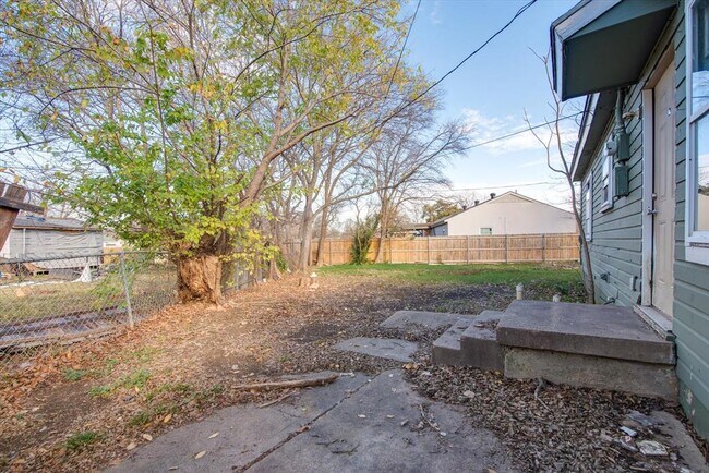 Building Photo - 1400 Wynn Terrace