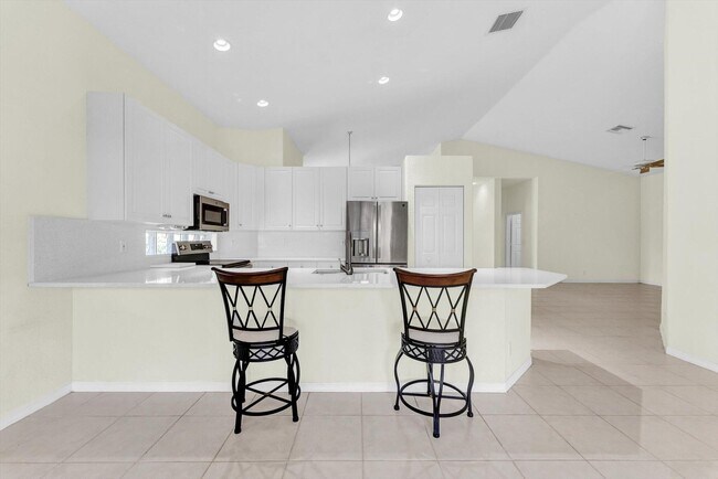Building Photo - 2531 Coakley Pt