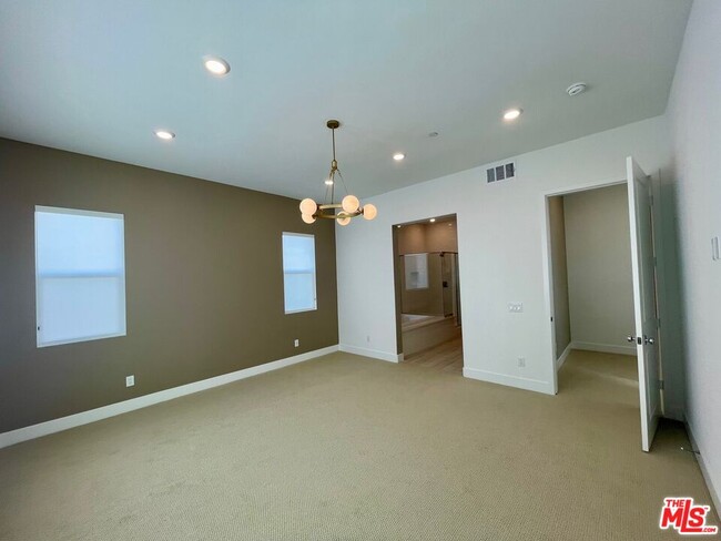 Building Photo - 26666 Beartown Ln