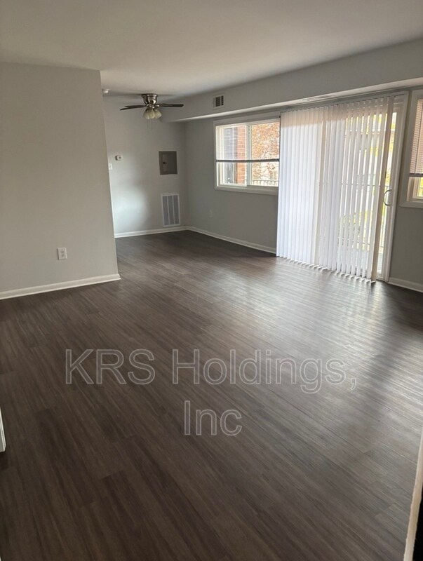 Building Photo - 800 Brook Hill Rd