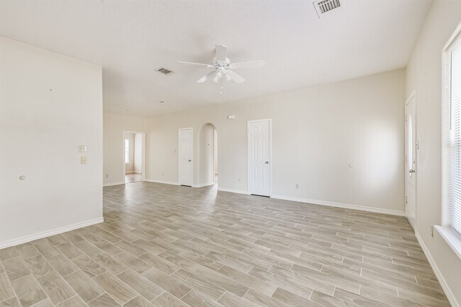 Building Photo - 16913 W Juneau St