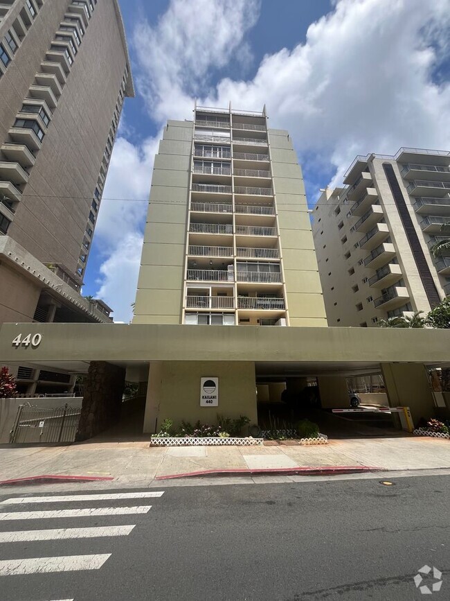 Building Photo - 1521-BK