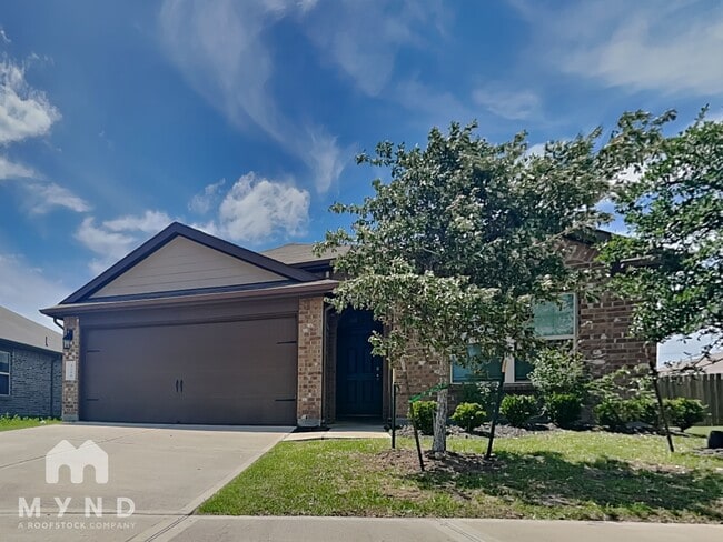 Building Photo - 3210 Sumac Dr