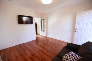 Building Photo - 641 Orme Ave