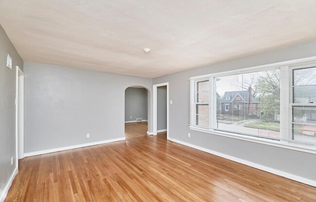 Building Photo - 7361 Melrose Ave