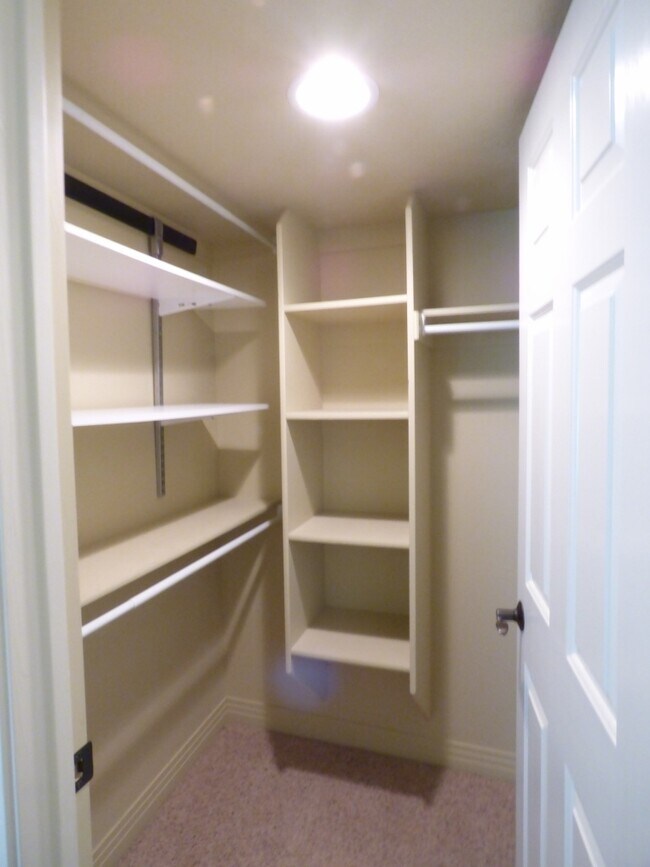 Building Photo - 15443 Falcon Ridge Dr