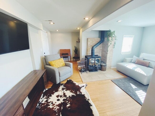 Building Photo - Spacious 2 Bedroom home in Paragonah