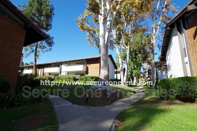 Building Photo - 31555 Lindero Canyon Rd