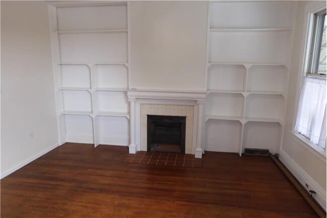 Building Photo - 203 Boone St