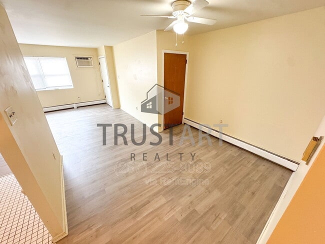 Building Photo - 6020 Hegerman St