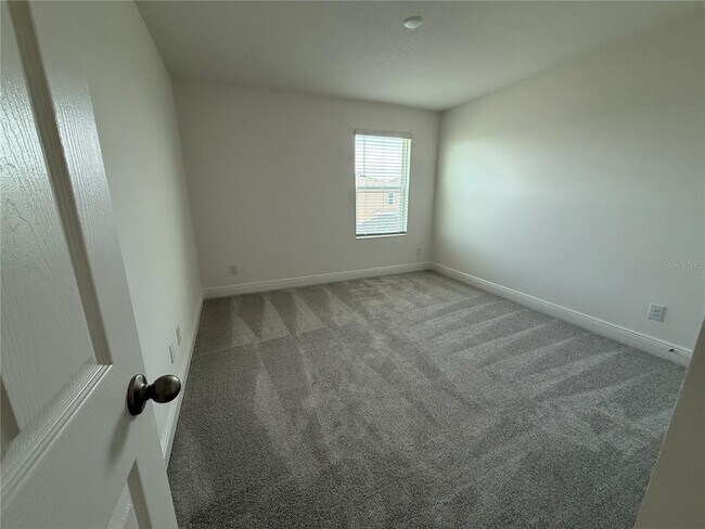 Building Photo - 14496 Crestavista Ave
