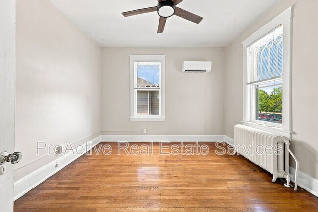 Building Photo - 734 Shirley Ave