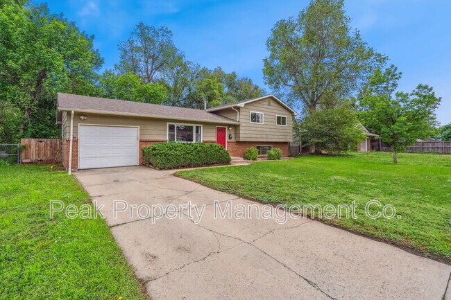 Building Photo - 1512 Brentwood Dr