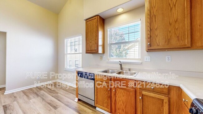 Building Photo - 1220 Hidden Creek Pl