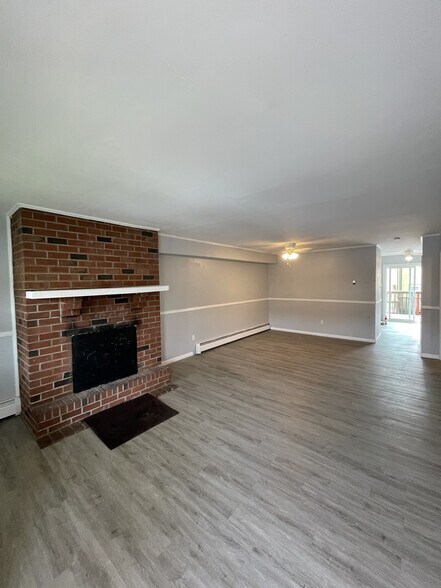 Building Photo - 2205 Walnut Ridge Est