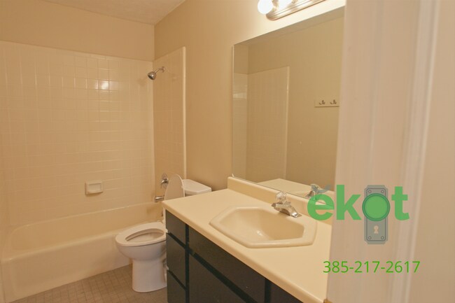 Building Photo - Spacious 5 Bedroom Home in Cottonwood Heights