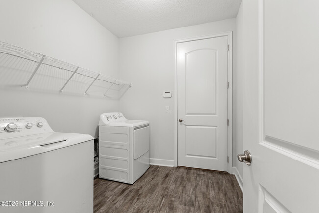 Building Photo - 127 Ashley Lake Ct
